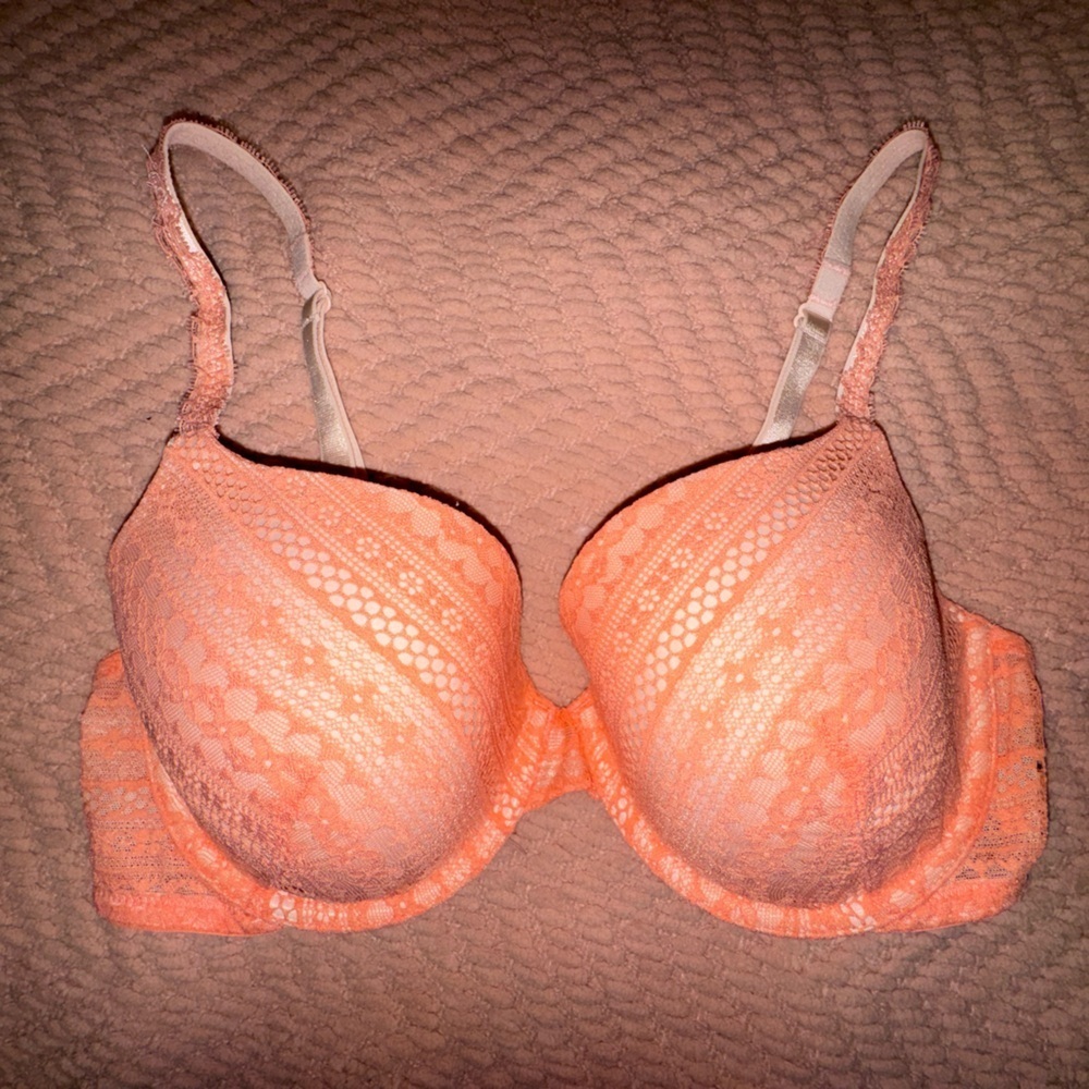 Victoria’s Secret Lined Demi Bra – Salmon – Size 36D